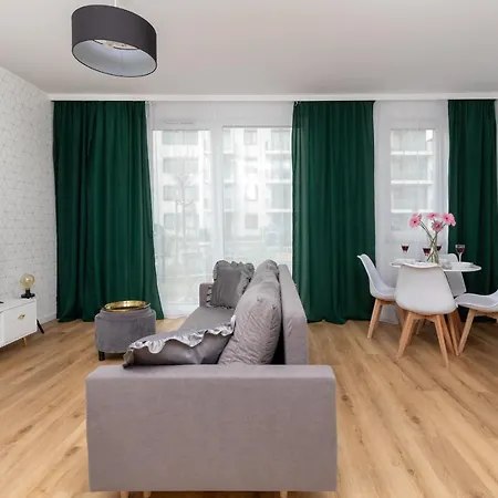 Trendy Skiby 2,5 Km To Stogi & Parking By Renters شقة غدانسك